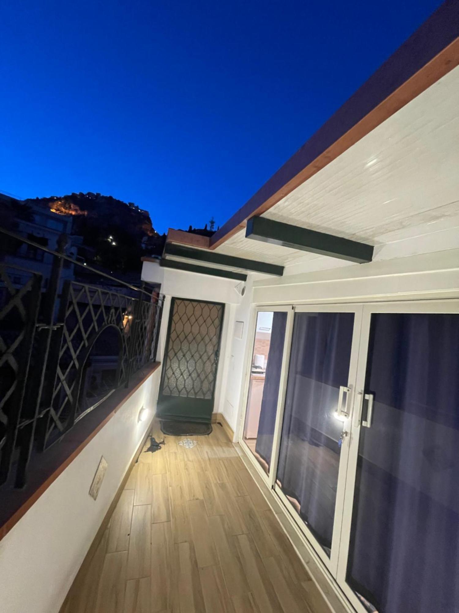 Taormina'S Sun Apartment Екстериор снимка