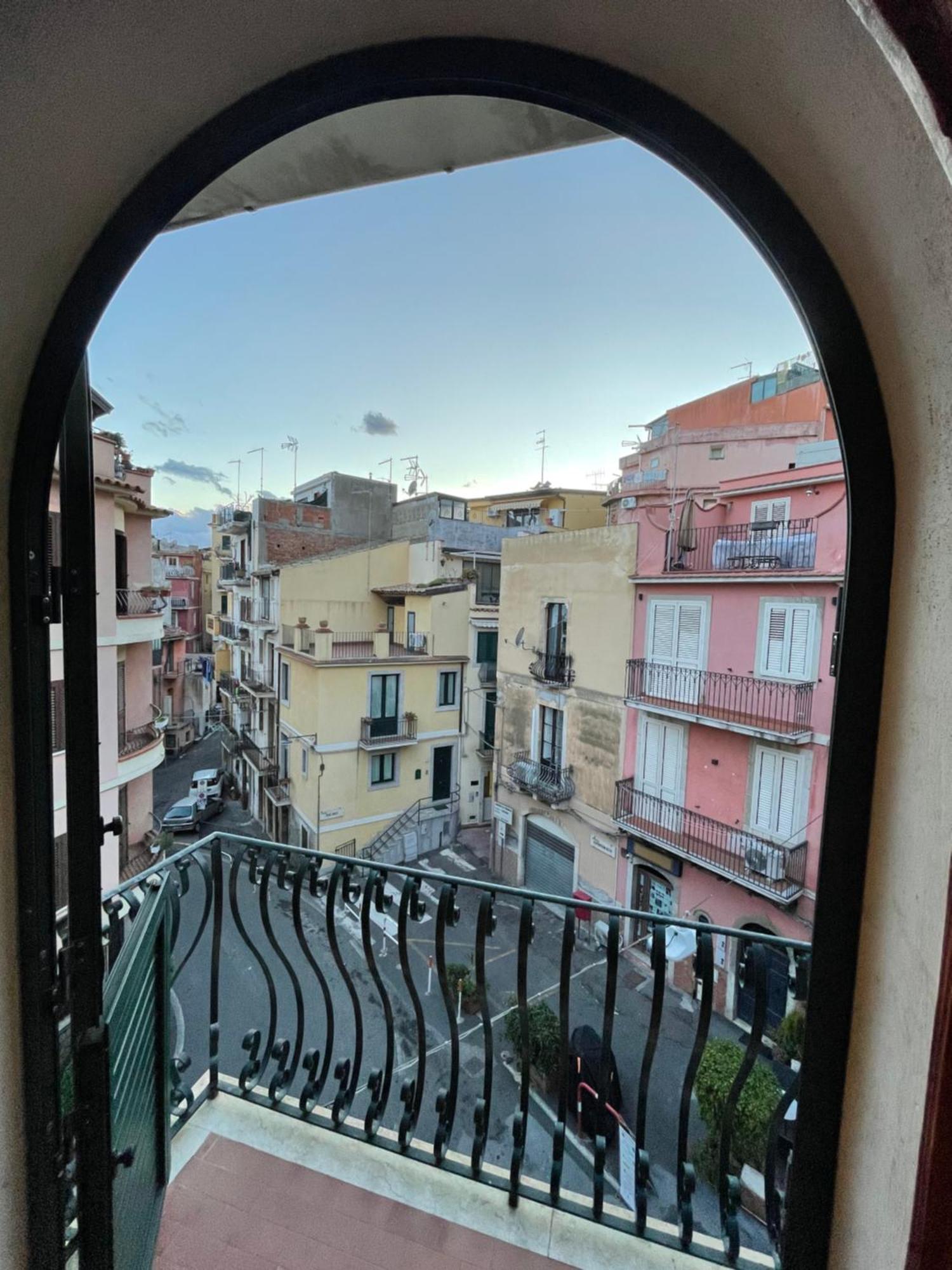 Taormina'S Sun Apartment Екстериор снимка