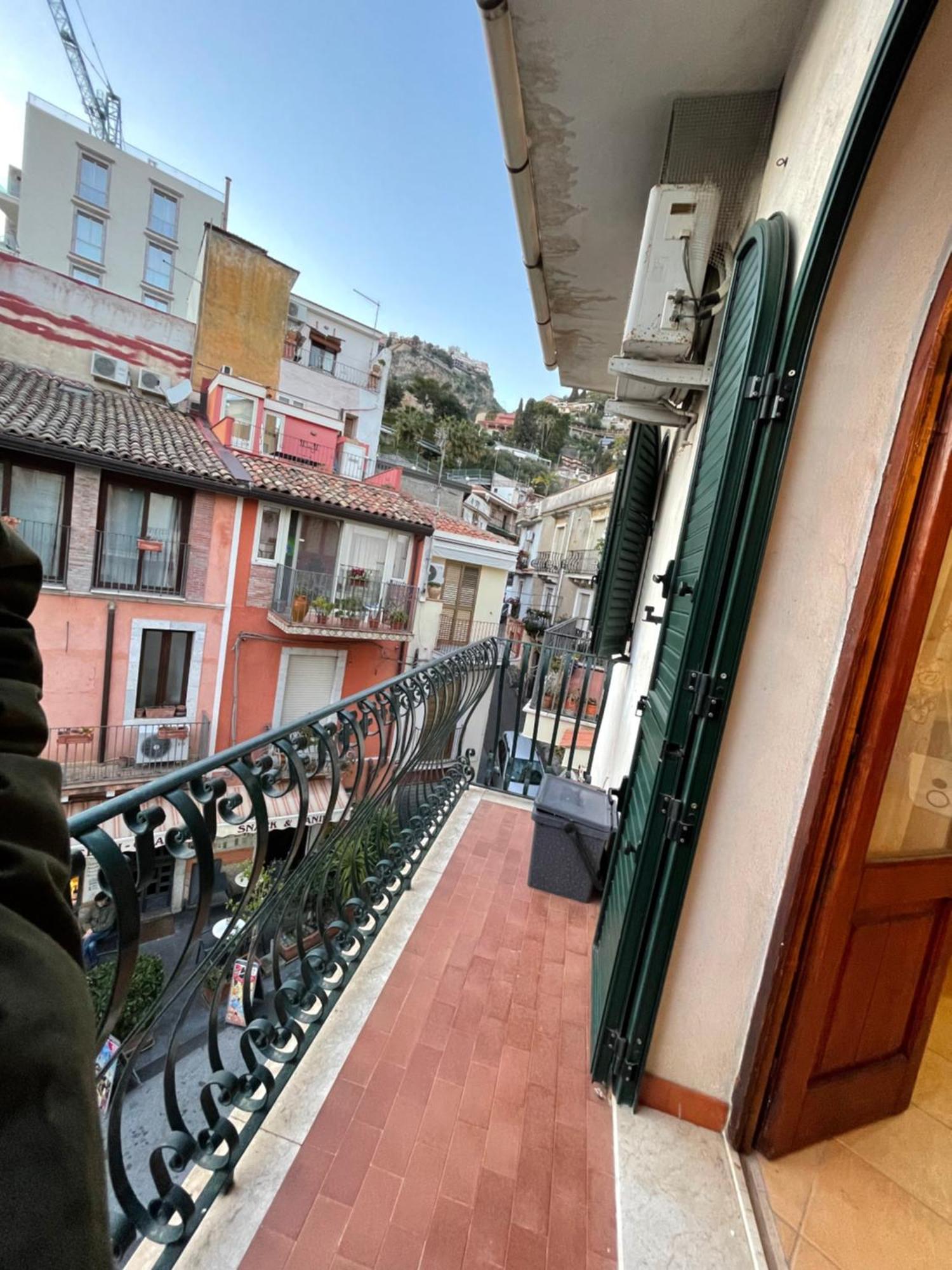 Taormina'S Sun Apartment Екстериор снимка