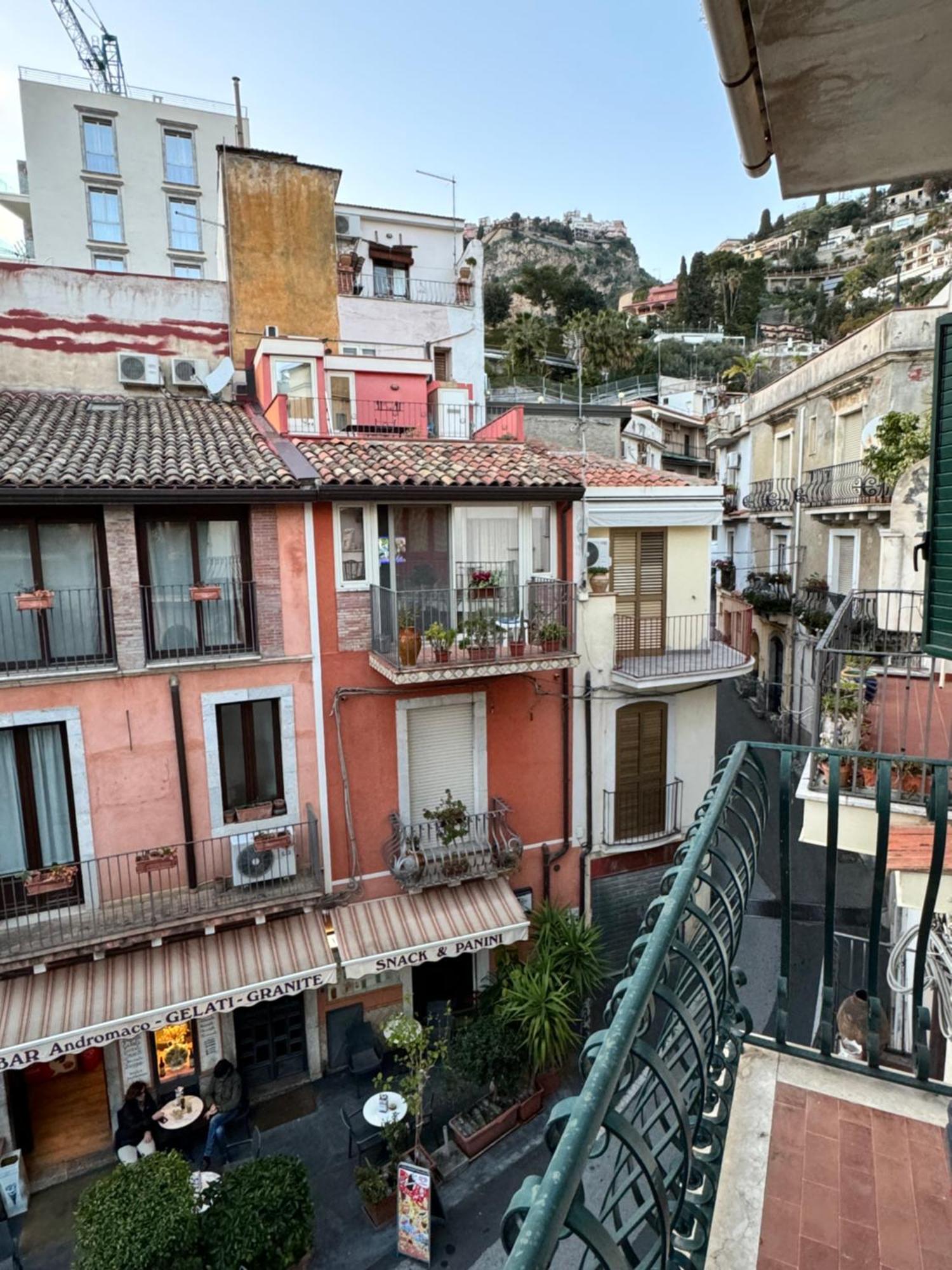 Taormina'S Sun Apartment Екстериор снимка