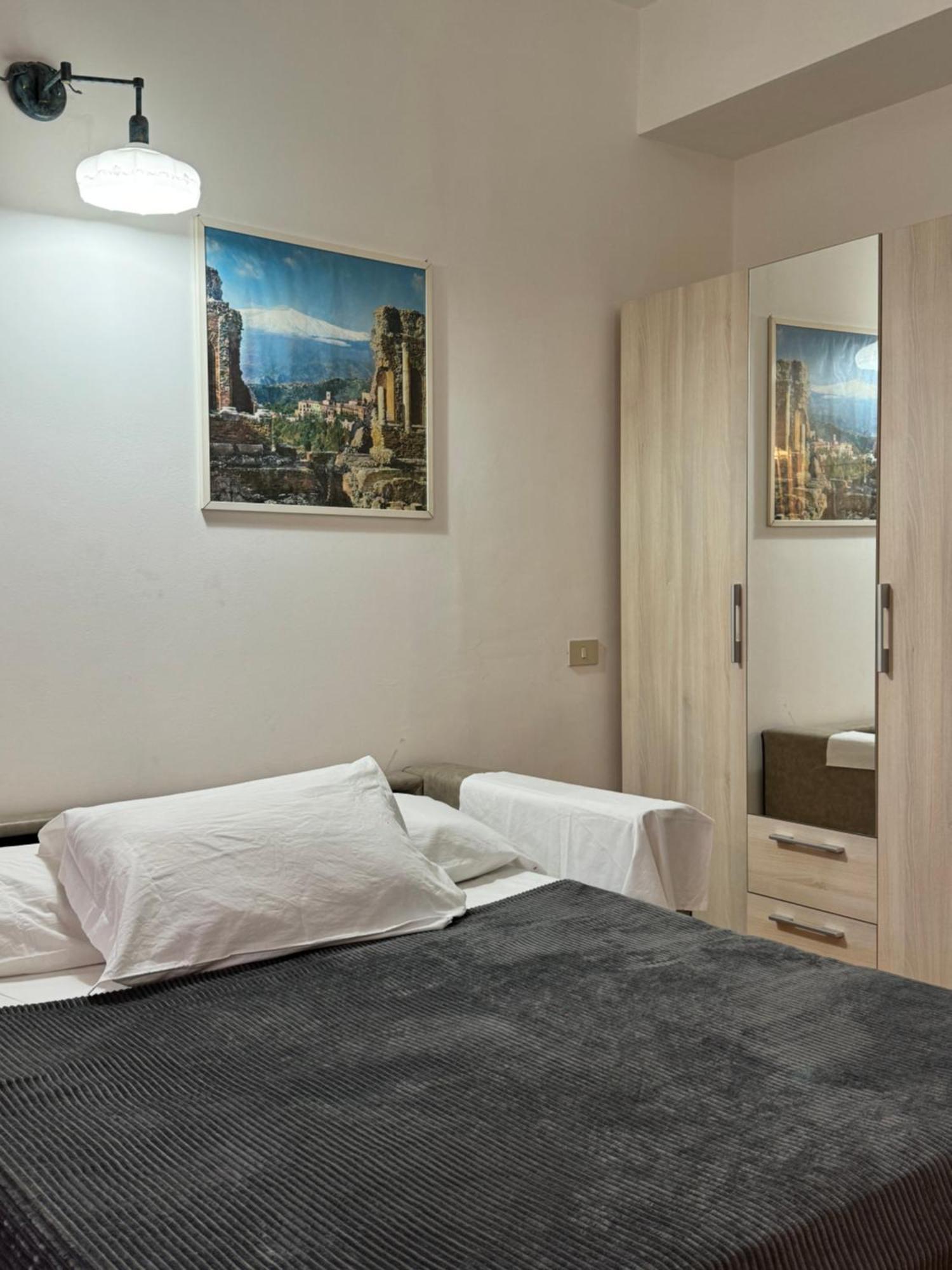 Taormina'S Sun Apartment Екстериор снимка